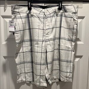 O'Neill Men's Plaid Shorts in White and Black